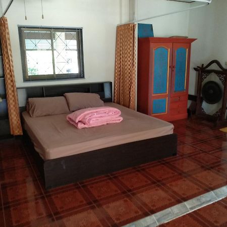 Beach House Taling Ngam Beach Esterno foto
